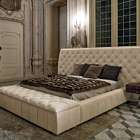 Кровать Napoleon от Longhi