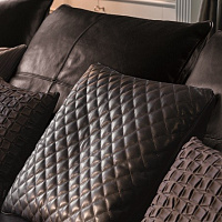 Коричневый кожаный диван Charme от Longhi