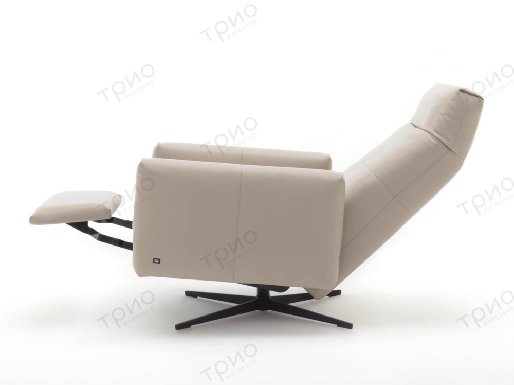 Кресло с электроприводом 572 от Rolf-benz