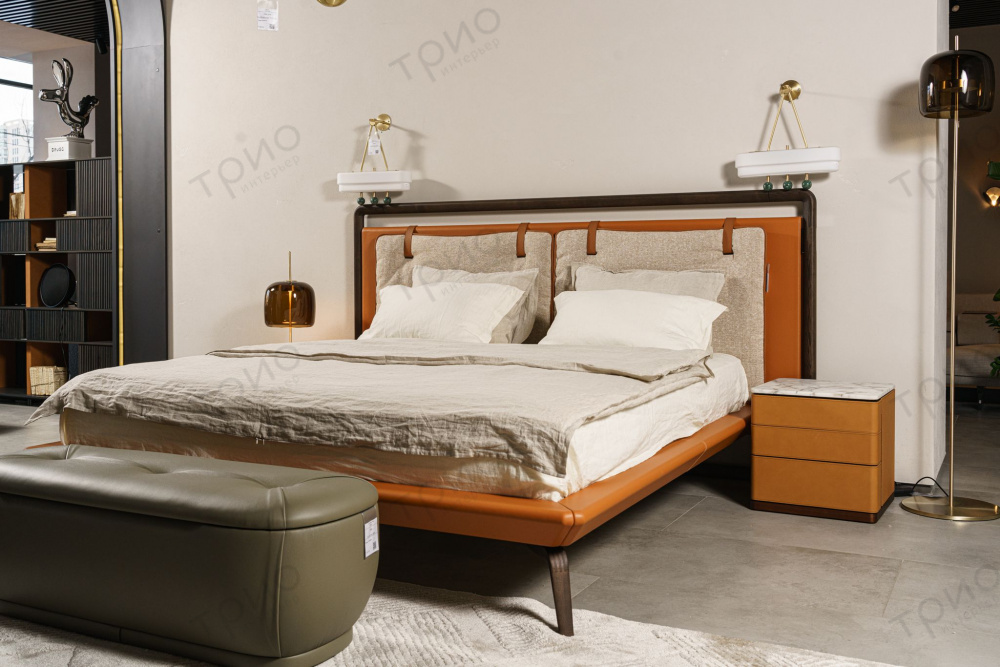 Кровать Volare Due от Poltrona Frau