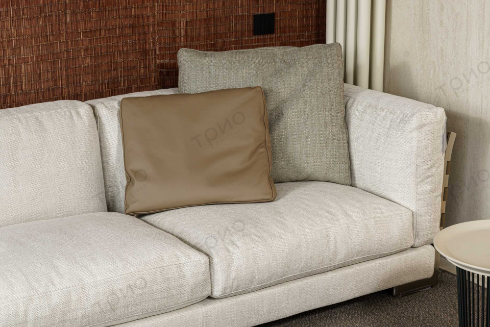 Трехместный диван Cestone от Flexform