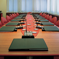Переговорный стол Corinthia meeting от Poltrona Frau