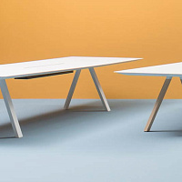 Письменный стол Arki-Table H107 от Pedrali