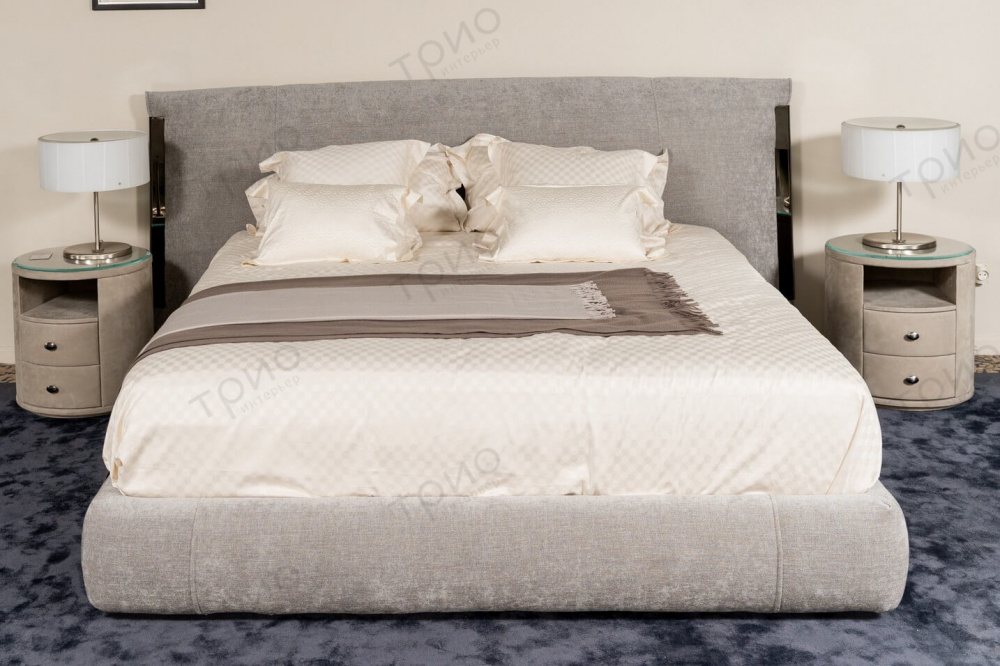 Кровать Amal Grey с боксом от Flou