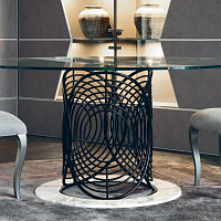 Стол Lalique от Corte Zari