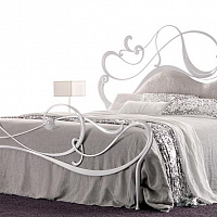 Кованая кровать Safira от Corte Zari